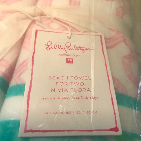 New Lilly Pulitzer Via Flora for Two Beach Towel - Picture 3 of 3